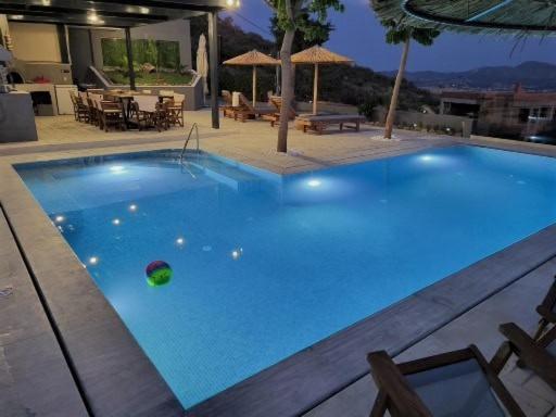 "Stergiou Luxury Apartment 2Nd Floor" Με Κοινη Πισινα Saronida Екстериор снимка