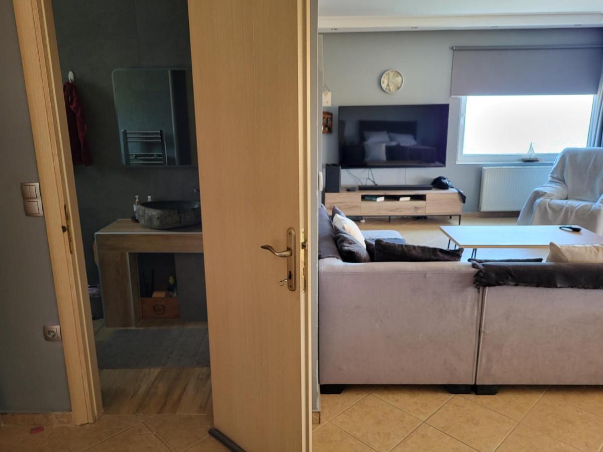 "Stergiou Luxury Apartment 2Nd Floor" Με Κοινη Πισινα Saronida Екстериор снимка