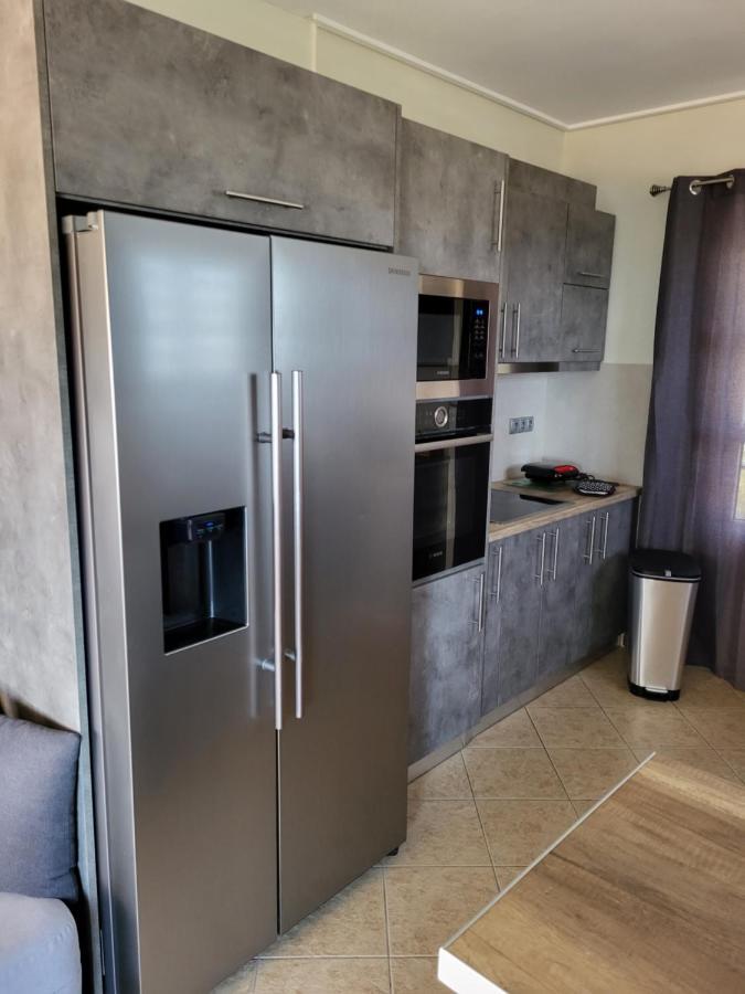 "Stergiou Luxury Apartment 2Nd Floor" Με Κοινη Πισινα Saronida Екстериор снимка